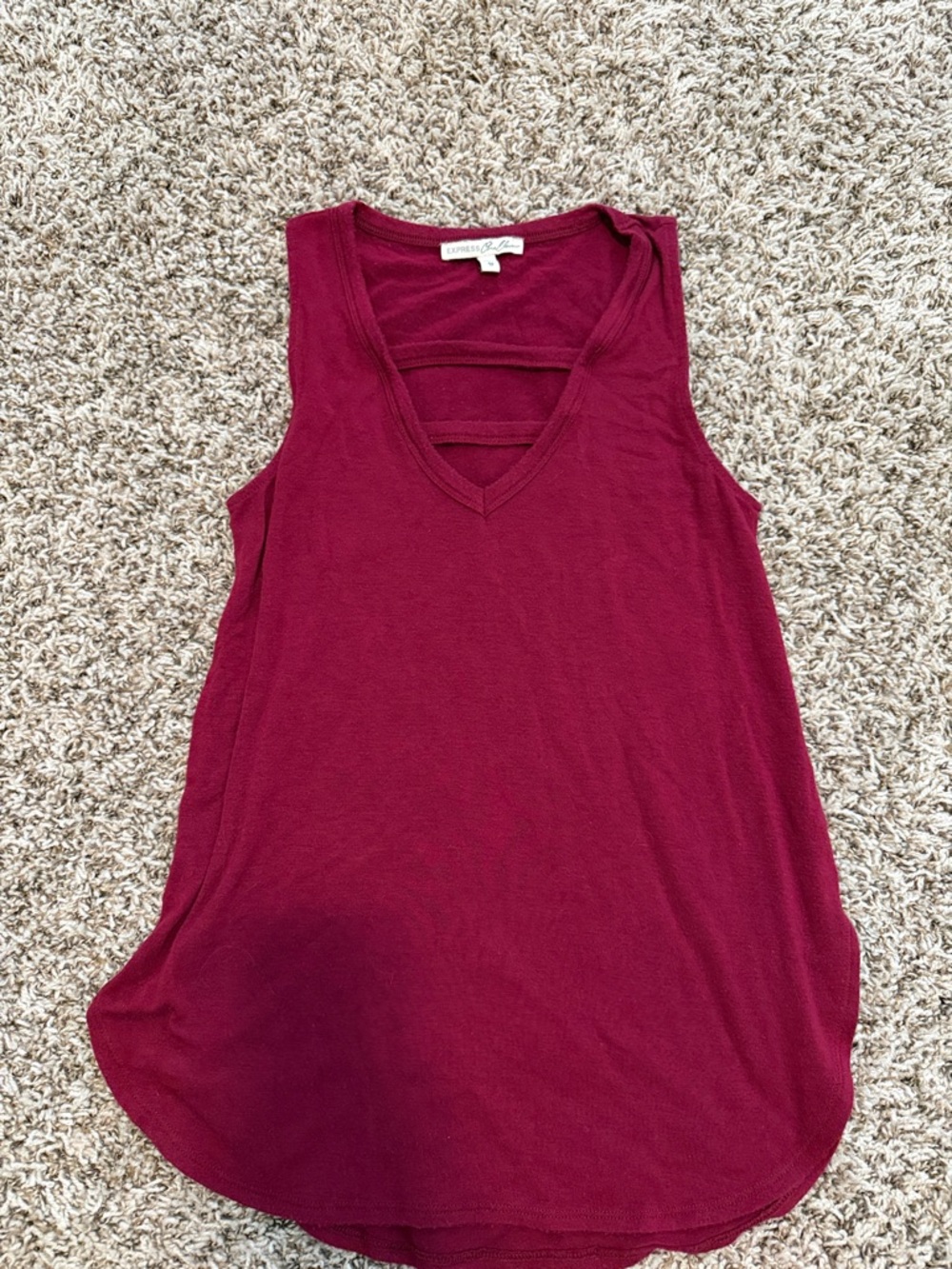 Express Sleeveless V-Neck Tank Top in Deep Burgundy